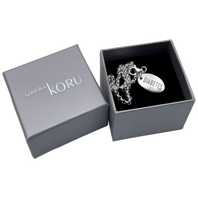 Diabetestunnus ovaali + papuketjurannekoru Rannekorun pituus 16,5 cm