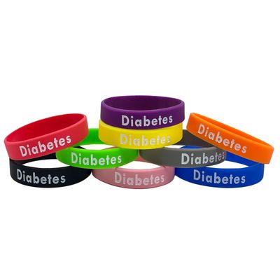 Diabetestunnus uppopainettu silikoniranneke, L-koko (215mm),Harmaa Diabetestunnus uppopainettu silikoniranneke, L-koko (215mm),Harmaa